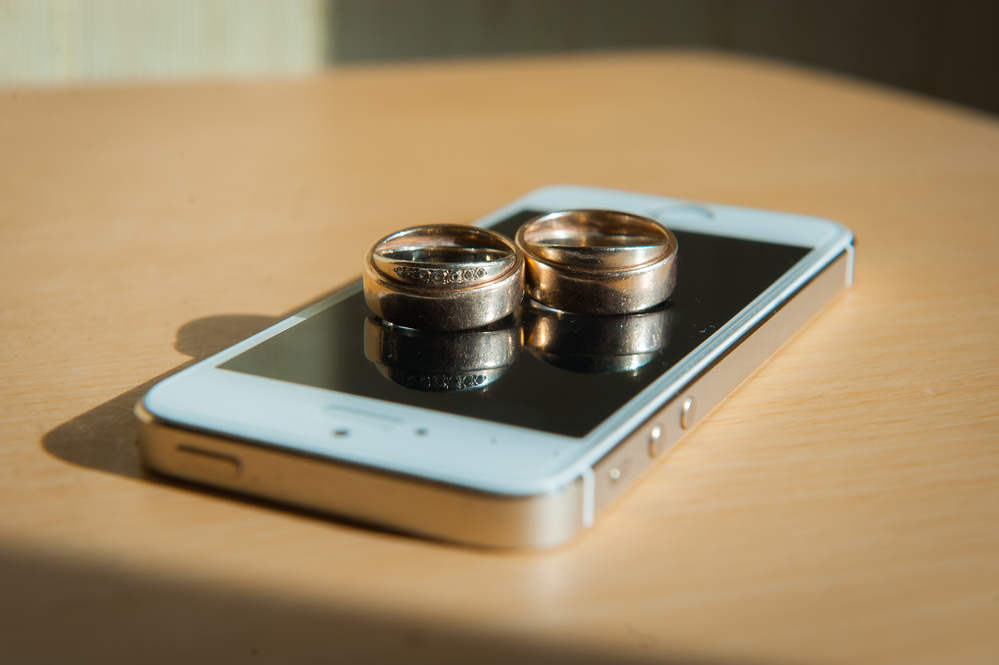 Cell Phone Data and Divorce Settlements Attorney Linden NJ